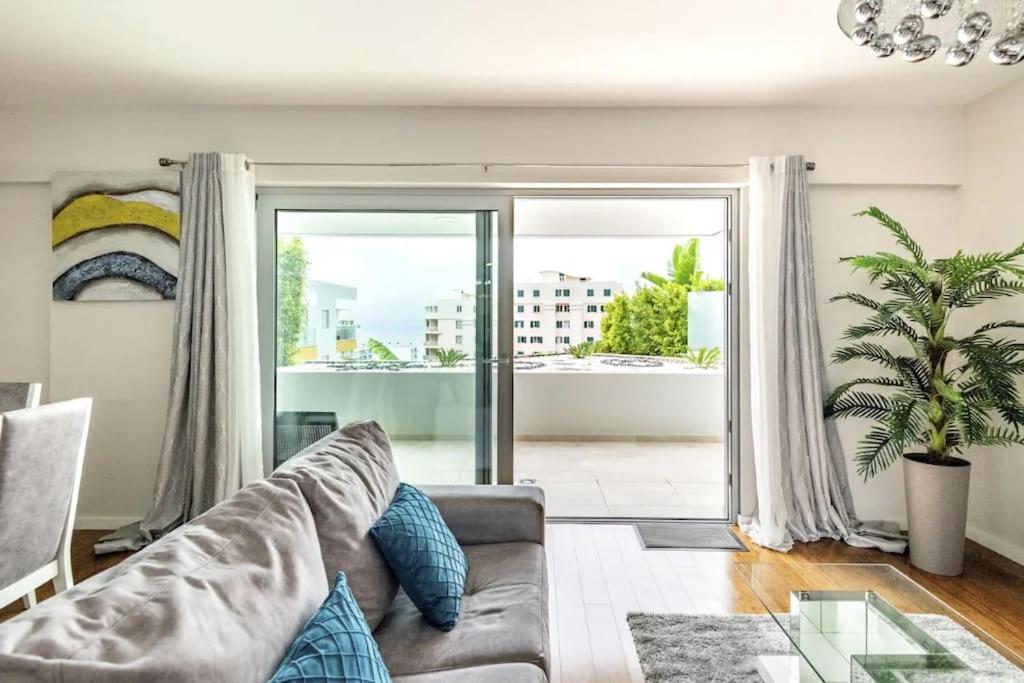 Luxury Poolside View Apartment Funchal  Ngoại thất bức ảnh