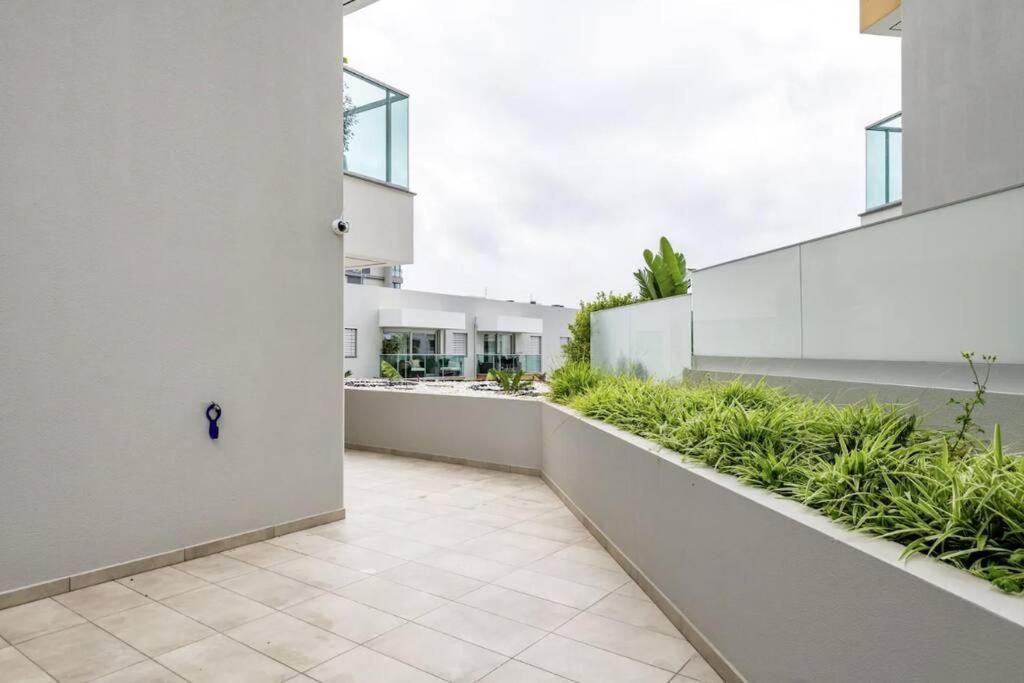 Luxury Poolside View Apartment Funchal  Ngoại thất bức ảnh